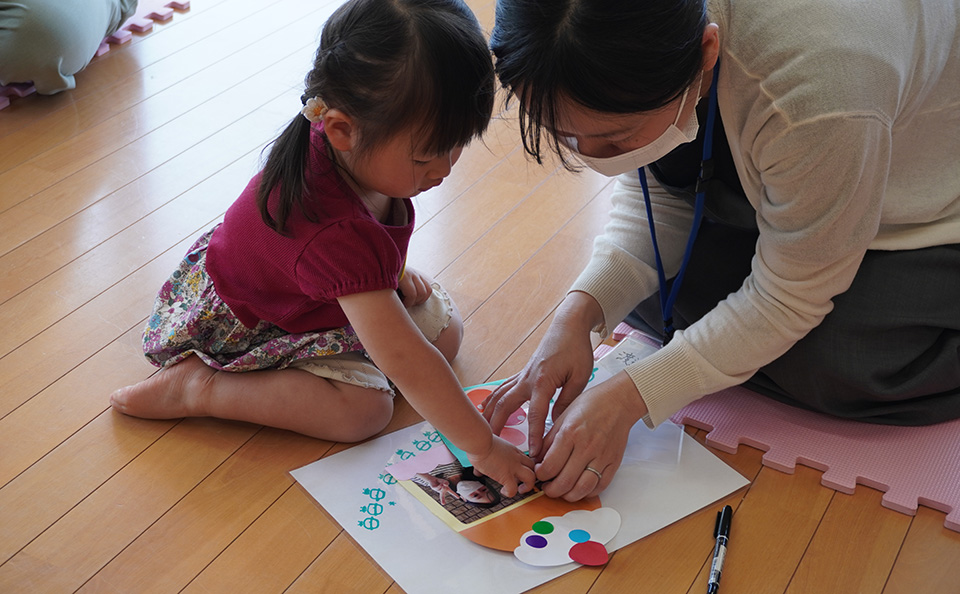 親子一緒に活動中